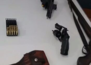 [Vídeo] Dois homens são presos com armas irregulares em Jaraguá do Sul