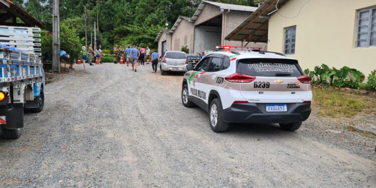 Mulher fica gravemente ferida após ser esfaqueada por ex-companheiro, em Guaramirim