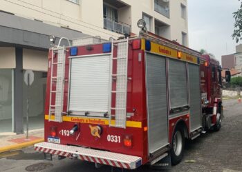 Homem dedetiza apartamento e vizinhos acionam bombeiros em Jaraguá do Sul