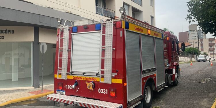 Homem dedetiza apartamento e vizinhos acionam bombeiros em Jaraguá do Sul