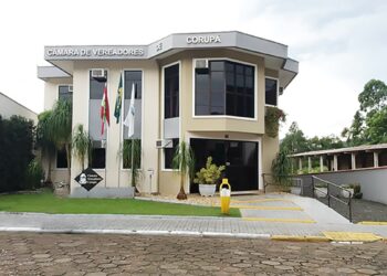 Vereadores aprovam reajuste de 14,95% para os professores de Corupá