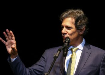Haddad defende taxar apostas esportivas para compensar perda com mudança no IR
