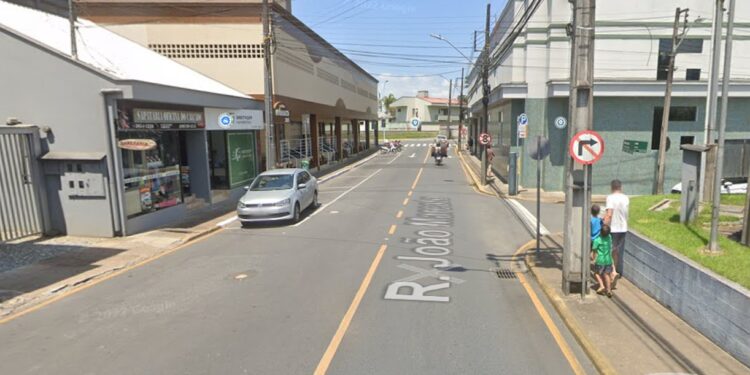 Interdição total da rua João Marcatto, em Jaraguá