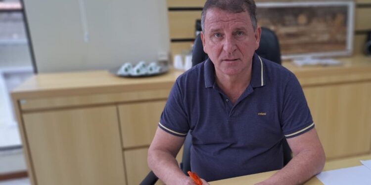 Lauro Tomczak assume o cargo de prefeito de Schroeder