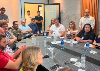 Em encontro, prefeitos da região avançam por vigilantes não armados nas escolas