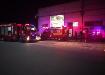 Dois funcionários passam mal após incêndio em empresa de Schroeder