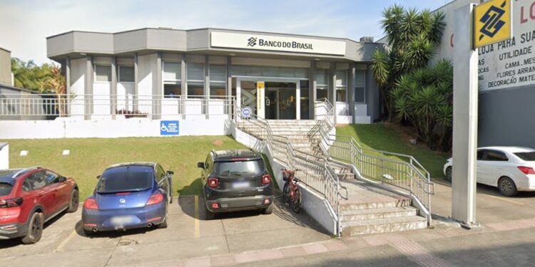 [Vídeo] Bandidos tentam furtar agência do Banco do Brasil de Guaramirim