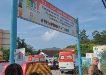 [Urgente] Homem ataca crianças em creche de Blumenau