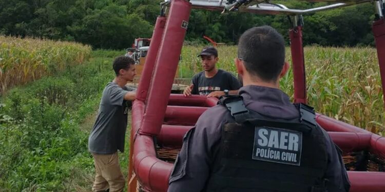 Balão com nove pessoas cai durante passeio na divisa entre SC e RS