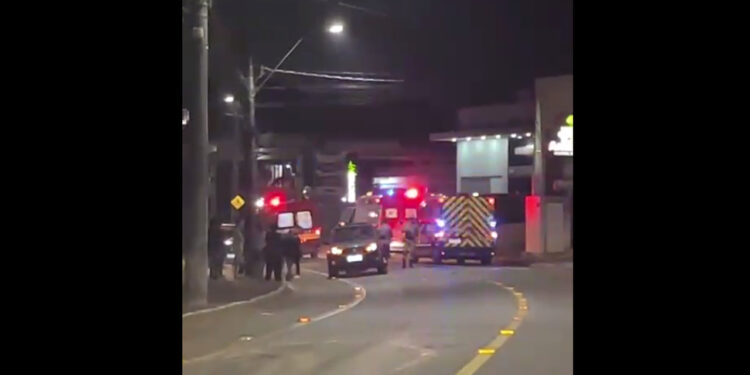 [Vídeo] Duas pessoas ficam feridas após acidente entre moto e bicicleta em Jaraguá do Sul