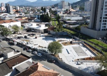 Obras da Praça Ângelo Piazera, em Jaraguá do Sul, entram na reta final