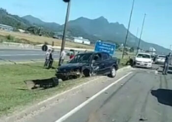 Adolescente fica ferido após acidente entre bicicleta e dois carros na BR-280, em Guaramirim