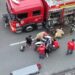 Mulher fica ferido em queda de moto no Centro de Jaraguá