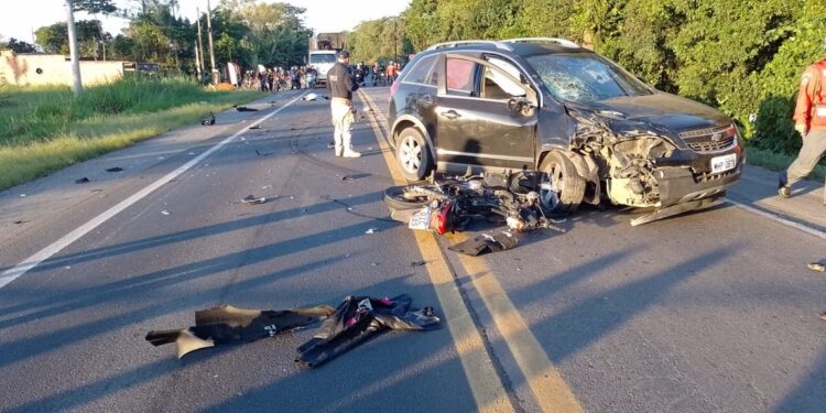 Acidente na BR-280 mata duas pessoas