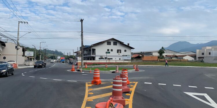 Confira como ficará o trânsito na rotatória do bairro Ilha da Figueira, em Jaraguá