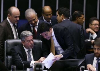 Câmara aprova texto-base do arcabouço fiscal
