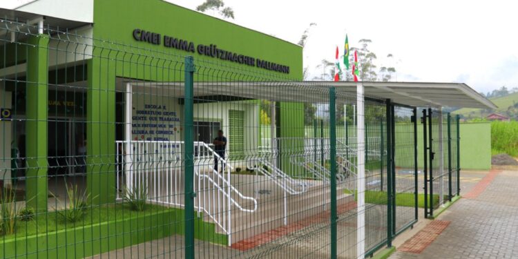 Centro de Educação Infantil Emma Grützmacher Dallmann é inaugurado em Jaraguá do Sul
