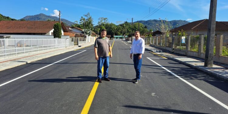 Concluídas as pavimentações das ruas Wilson José Mondini e Léo Schulz, em Schroeder