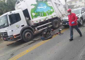 Motociclista é socorrido após acidente na SC-110 em Jaraguá