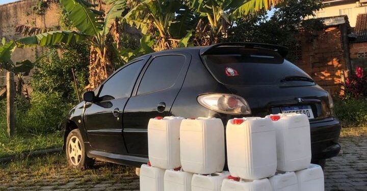 Polícia apreende carro com 25 litros de agrotóxico, em Jaraguá do Sul