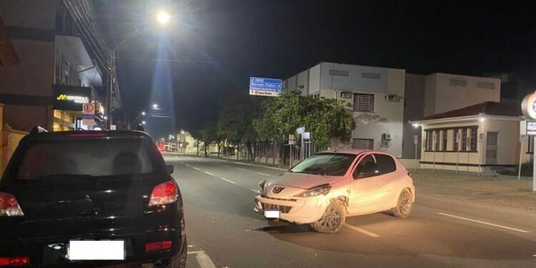 Motorista é preso por embriaguez ao volante após causar acidente em Jaraguá do Sul