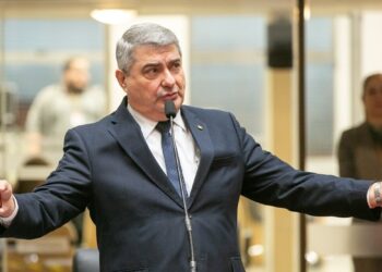 Lunelli vota para limitar reajuste do IPVA pela inflação