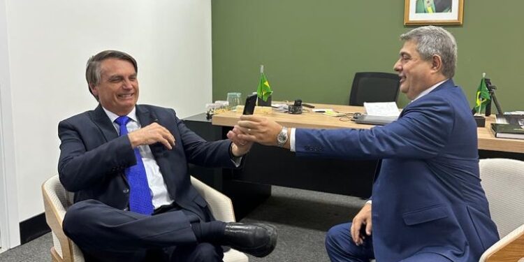 Bolsonaro recebe Lunelli e diz que está preocupado com o futuro do Brasil