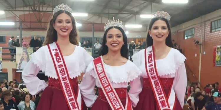 Após polêmica com deputado e candidata trans, concurso de rainha é suspenso em SC