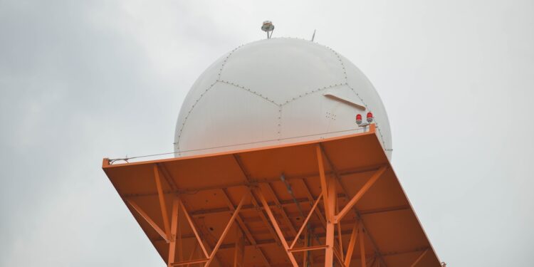 Defesa Civil explica porquê o topo de um radar meteorológico parece uma bola