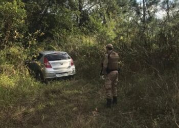 Veículo furtado é recuperado em Corupá