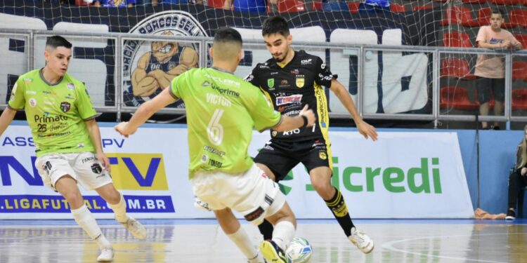 Jaraguá e Esporte Futuro ficam no empate em Toledo