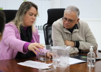 Escolas municipais de Jaraguá terão caixinhas de absorventes nos banheiros femininos