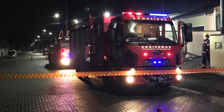 Incêndio é registrado em residência em Schroeder