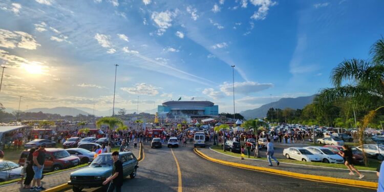 Mais de 25 mil pessoas participaram do desfile de aniversário de Jaraguá do Sul