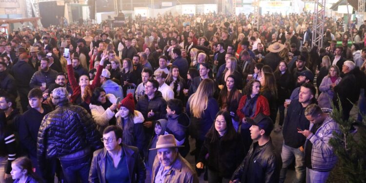 Luiz Alves registra recorde de público com 45 mil pessoas na Fenaca