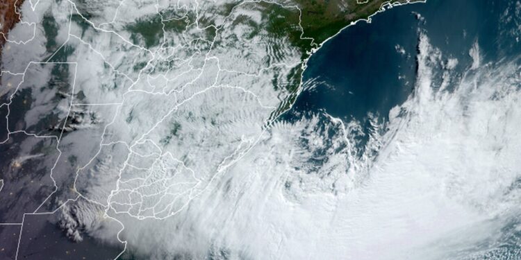 Defesa Civil confirma rajadas de vento de até 157,4 km/h em SC