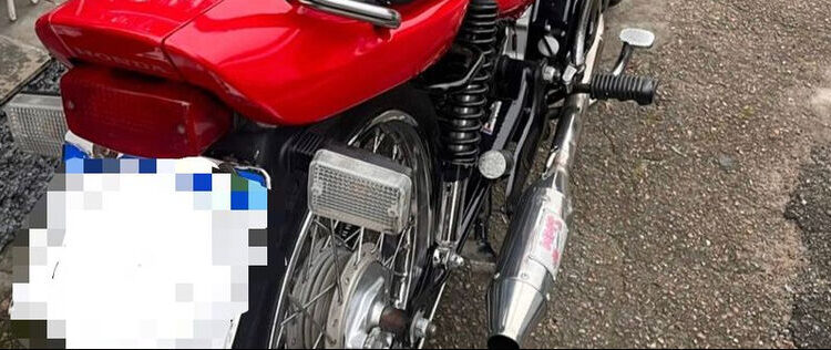 Moto com escapamento irregular é apreendida em Jaraguá do Sul