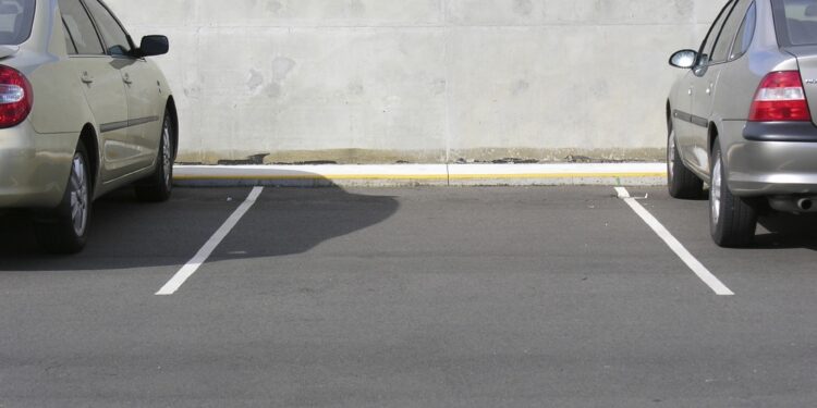 Mulheres brigam por conta de vaga de estacionamento em Schroeder