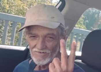 Idoso que morreu após cair em terminal de ônibus em Blumenau é identificado