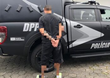 Dois presos fogem durante trabalho externo em Jaraguá do Sul