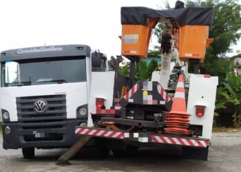 Homem morre após ficar prensado entre caminhões em SC