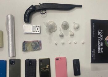 Traficante é preso com drogas e arma em Jaraguá do Sul