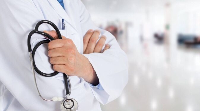 Médico obstetra acusado de promover aborto vai a júri popular em Joinville