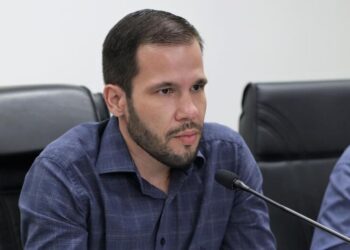 Vereadores aprovam projeto para sinais sonoros adequados a alunos autistas nas escolas de Jaraguá