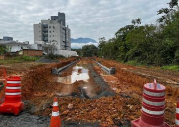 Trecho II da rua 13 de Maio, em Jaraguá do Sul, está com 30% de execução