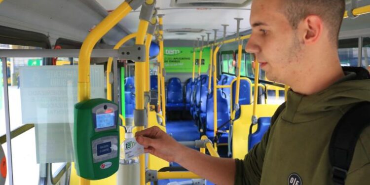 Reconhecimento facial em ônibus completa um ano em Jaraguá