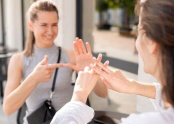 Vereadores de Jaraguá apelam por implantação de Central de Intérpretes de Libras