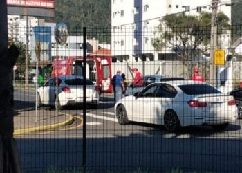 Mulher é levada ao hospital após acidente em Jaraguá do Sul