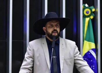 STF envia à PGR representação contra deputado catarinense Zé Trovão