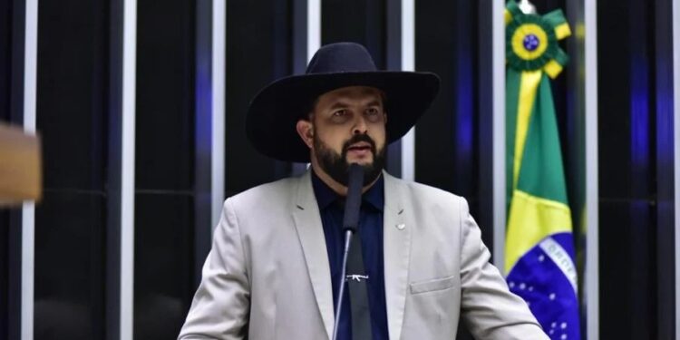 STF envia à PGR representação contra deputado catarinense Zé Trovão